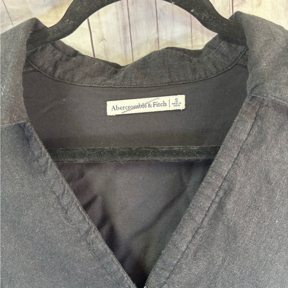 Abercrombie & Fitch Linen Cut Out Black Short Sleeve Dress
Small - Picture 4 of 8